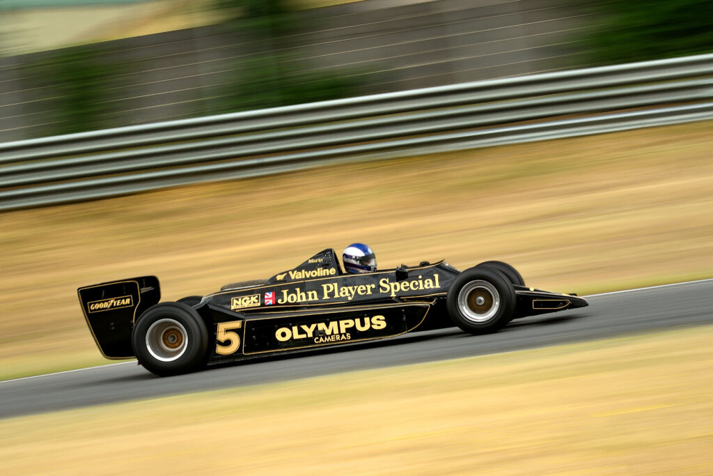 Mario Andretti Classic Lotus F1 JPS | CrunchSports.com